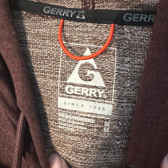 Gerry Burgundy Hoodie Size Medium Like New Sporty Athleisure Comfy - Picture 5 of 9